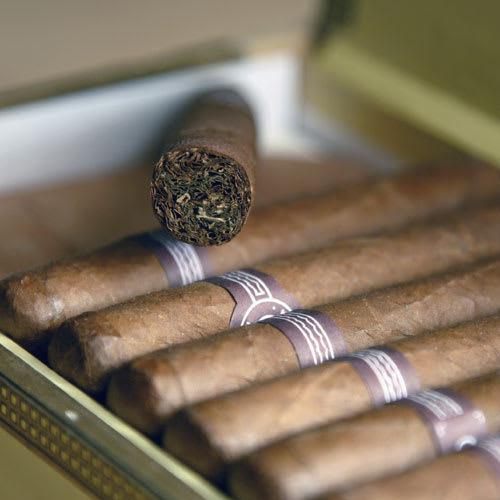 Order Cigars Online from the Best Cigar of the Month Club